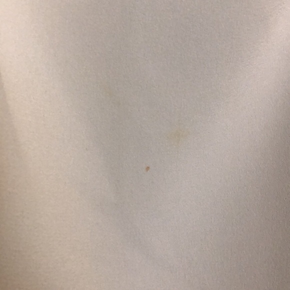 Ellen Tracy Skirt with back split and zipper In Cream, size 24 - Picture 8 of 8